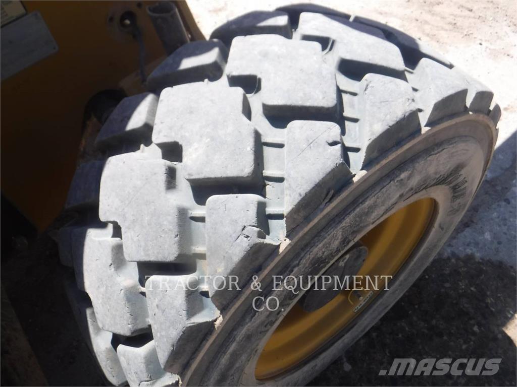 CAT TH255 Teleskopski viljuškari