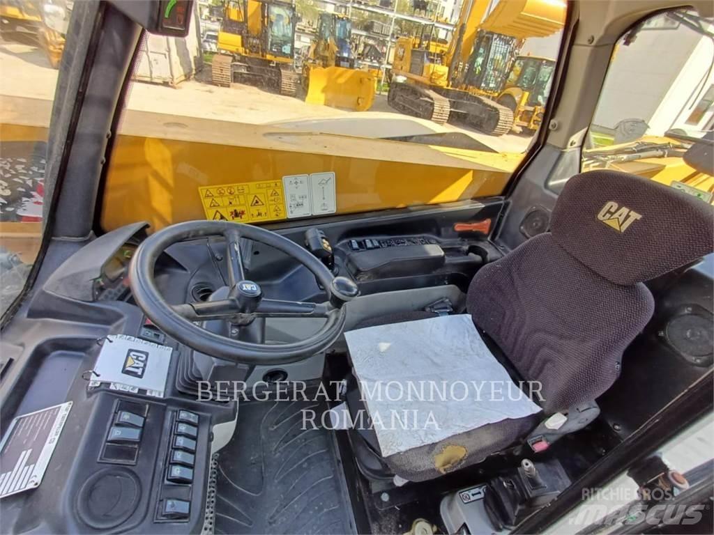 CAT TH407C Teleskopski viljuškari