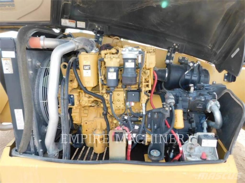 CAT TL1255D Teleskopski viljuškari