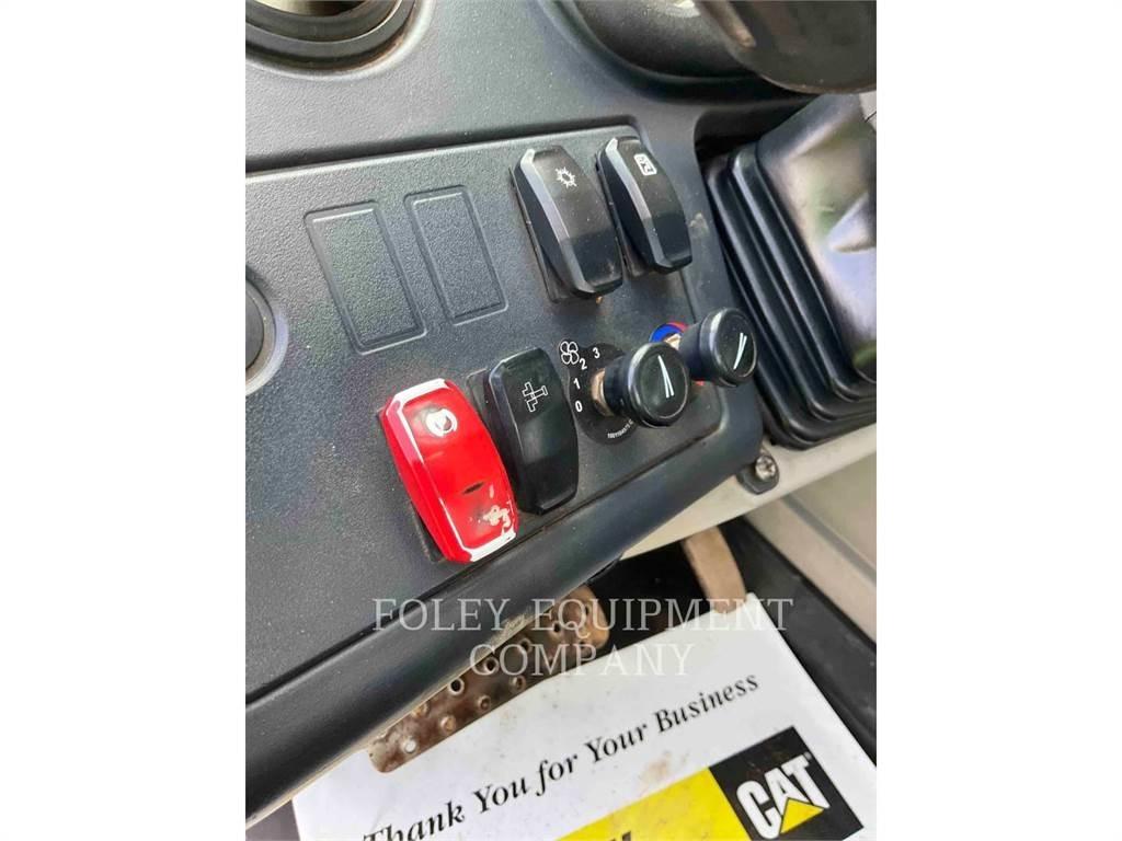 CAT TL1255DC Teleskopski viljuškari