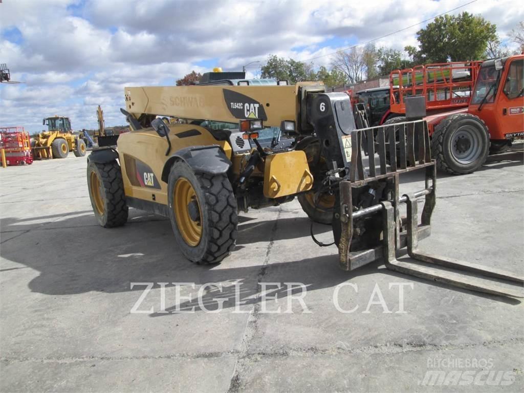 CAT TL642C Teleskopski viljuškari