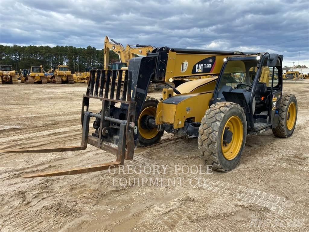 CAT TL642D Teleskopski viljuškari