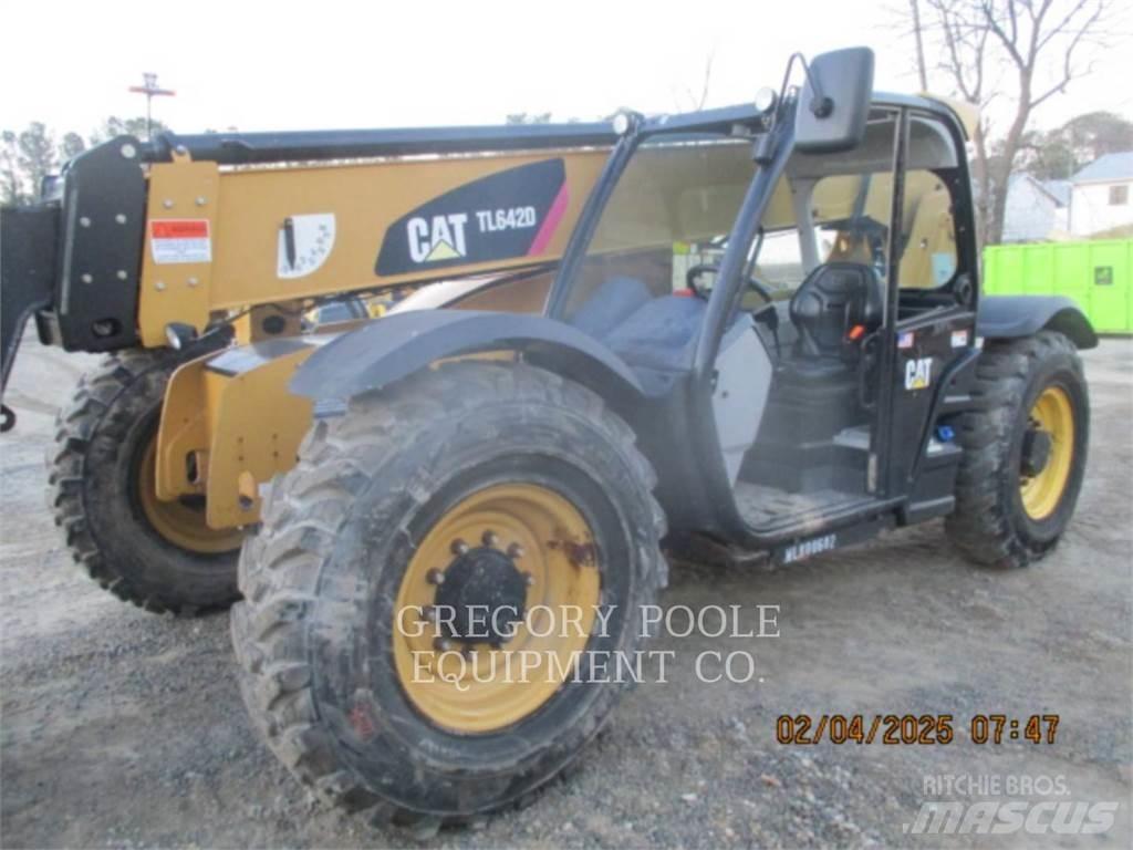 CAT TL642D Teleskopski viljuškari