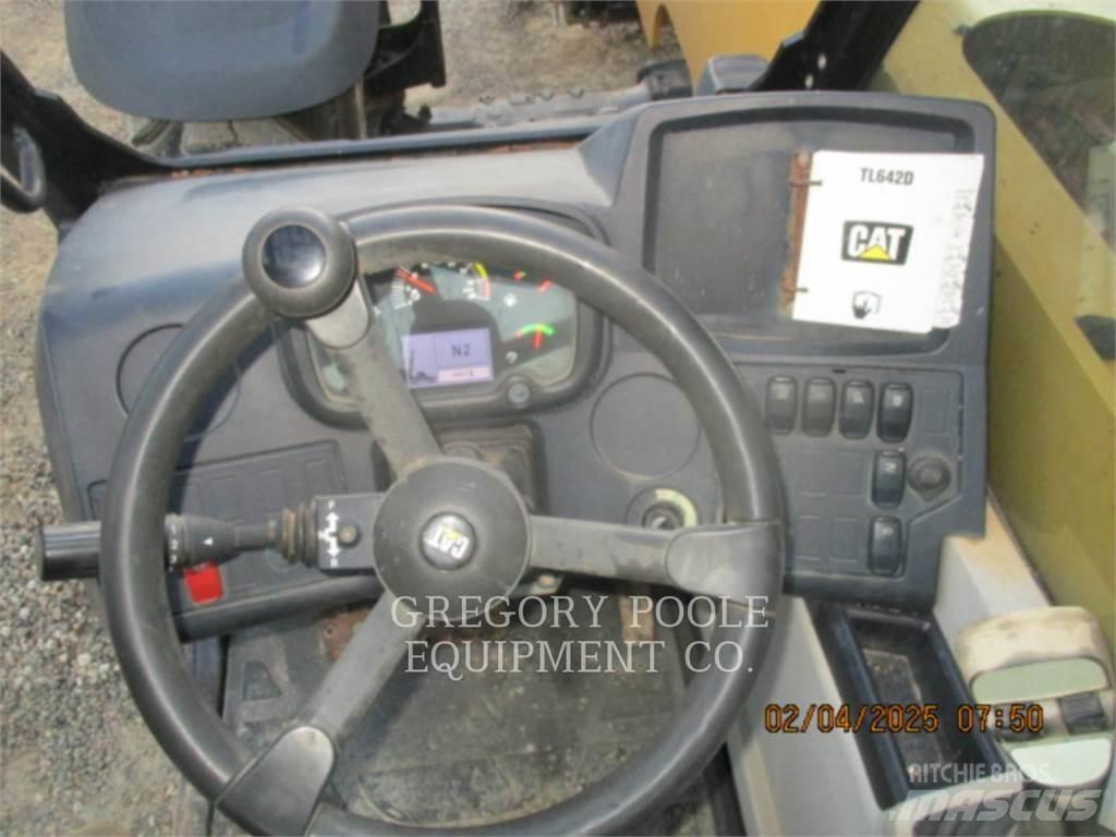 CAT TL642D Teleskopski viljuškari