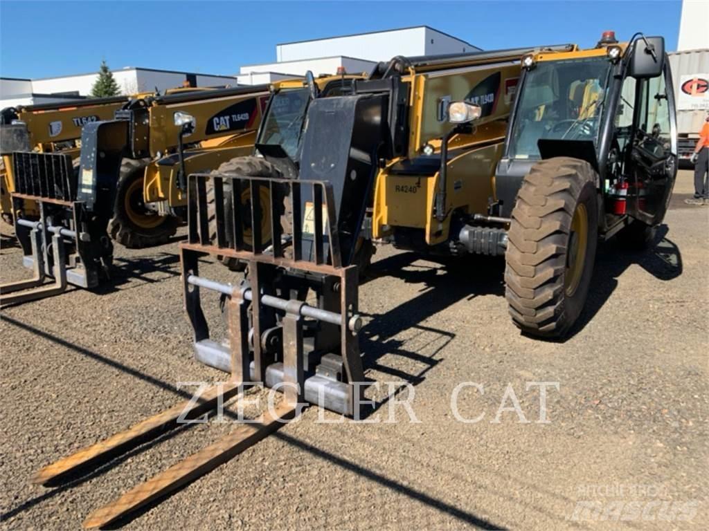 CAT TL943D Teleskopski viljuškari