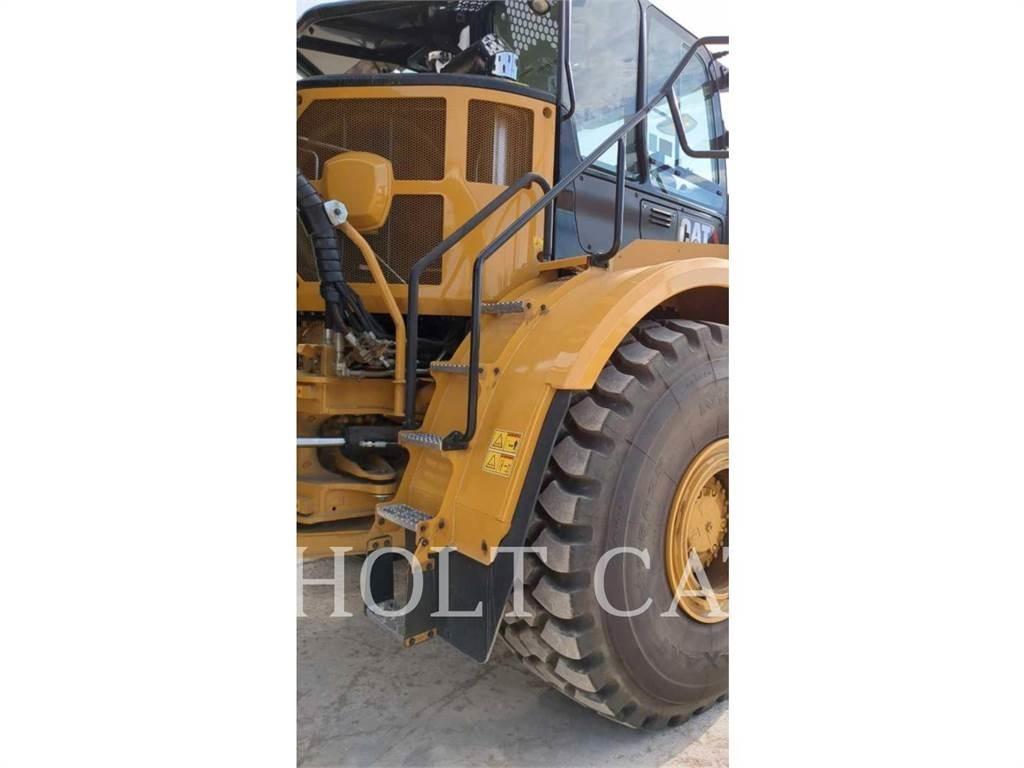 CAT W00 740GC Kamioni cisterne