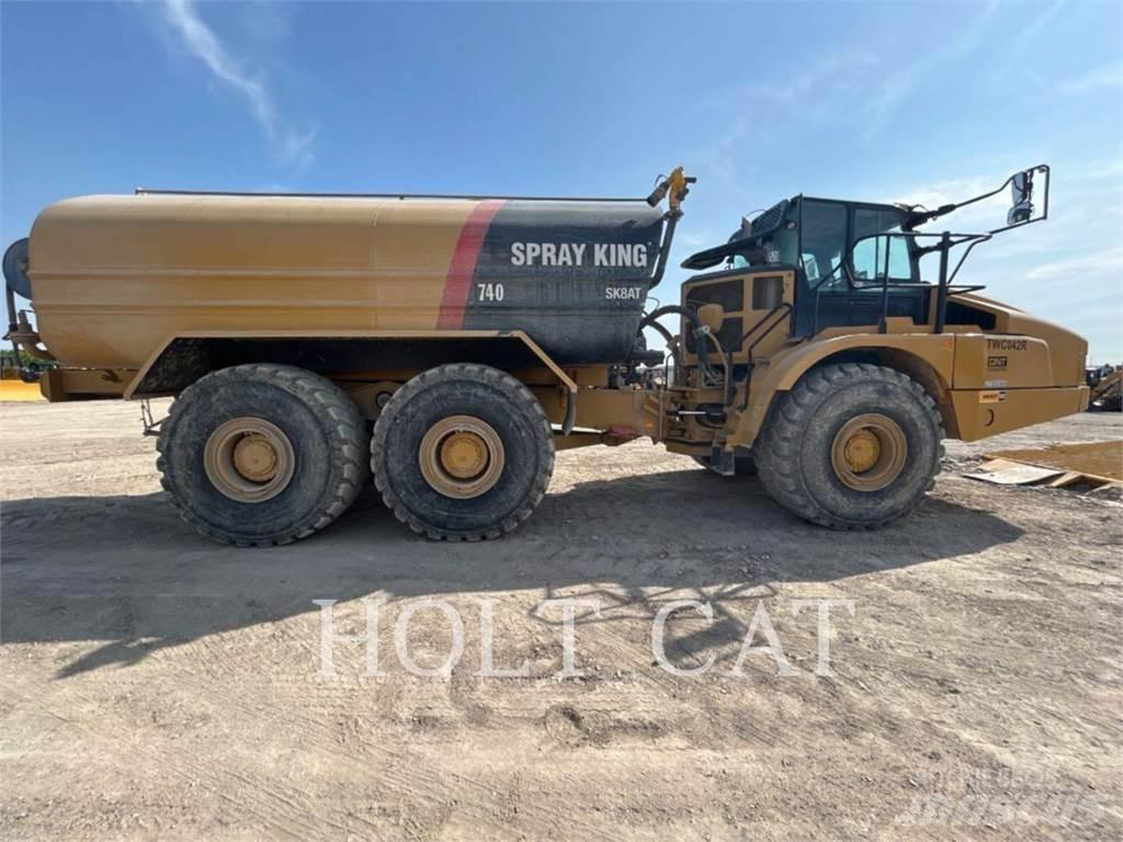 CAT W00 740GC Kamioni cisterne