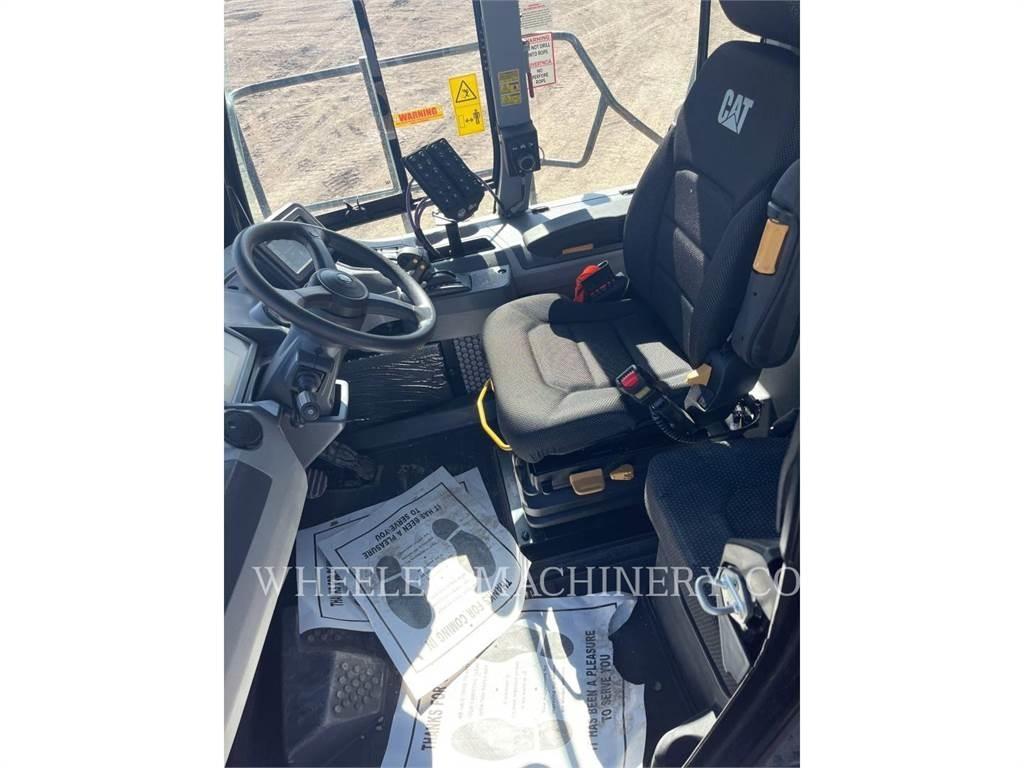 CAT WT 740 GC Kamioni cisterne