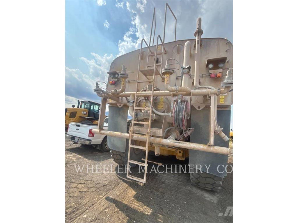 CAT WT 740 GC Kamioni cisterne