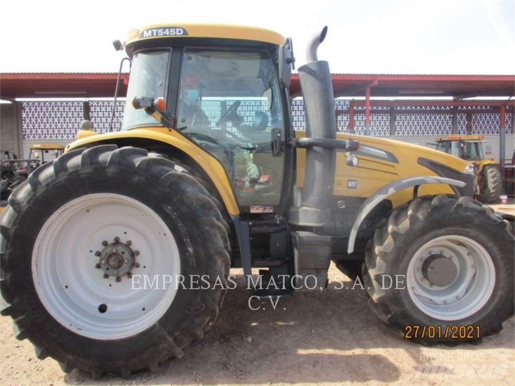 Challenger MT545D 4WD Traktori
