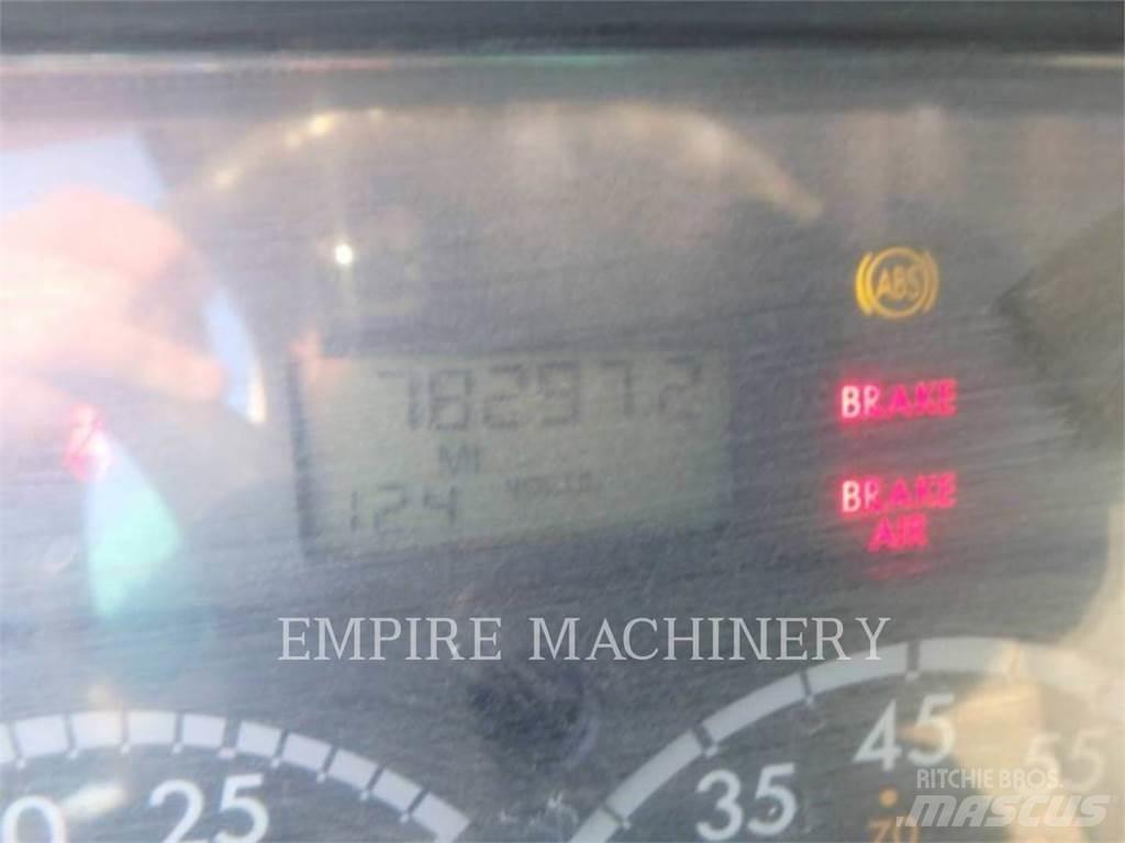 Freightliner 2K WT Kamioni cisterne