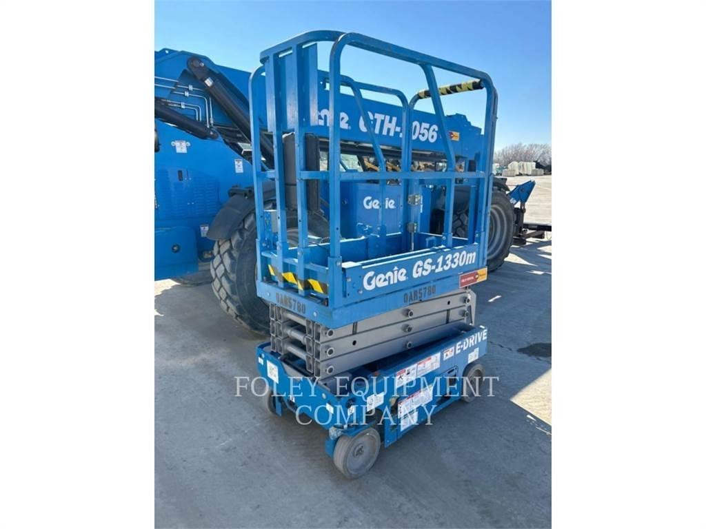 Genie GS1330 Makazaste platforme