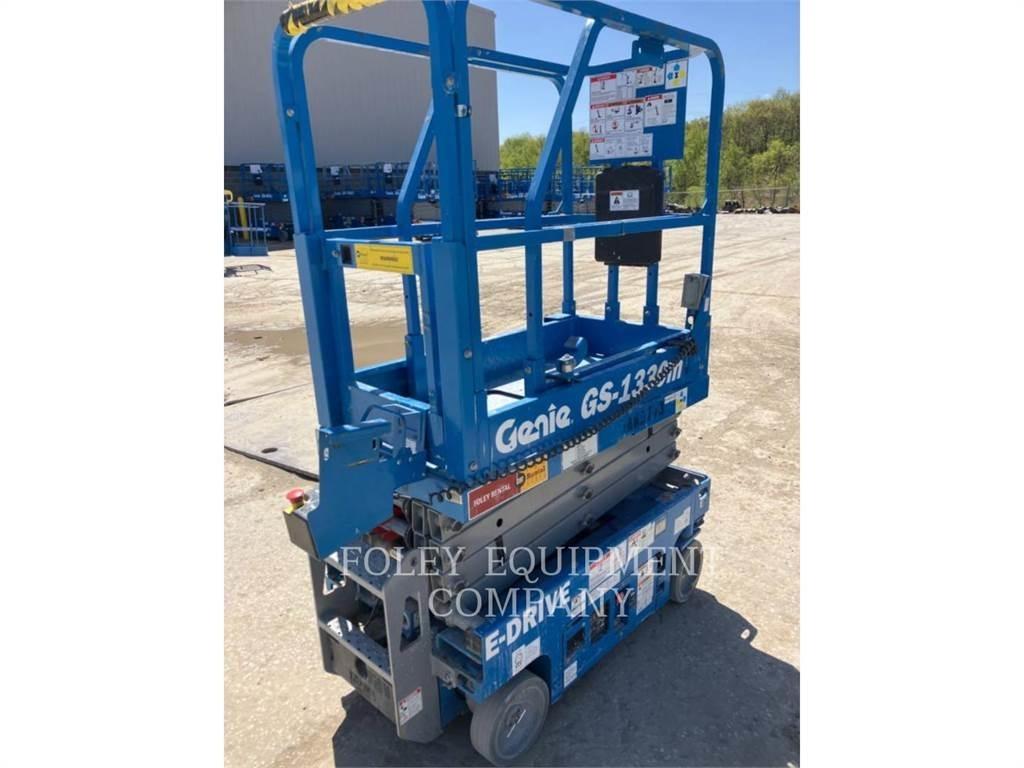 Genie GS1330 Makazaste platforme