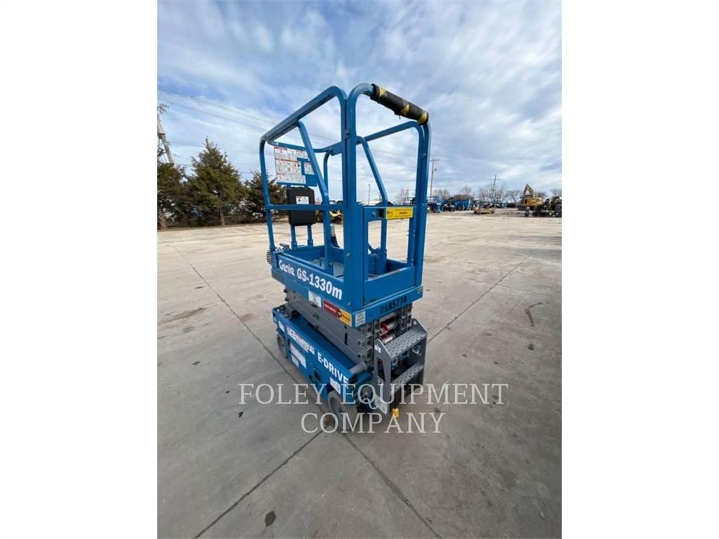 Genie GS1330 Makazaste platforme