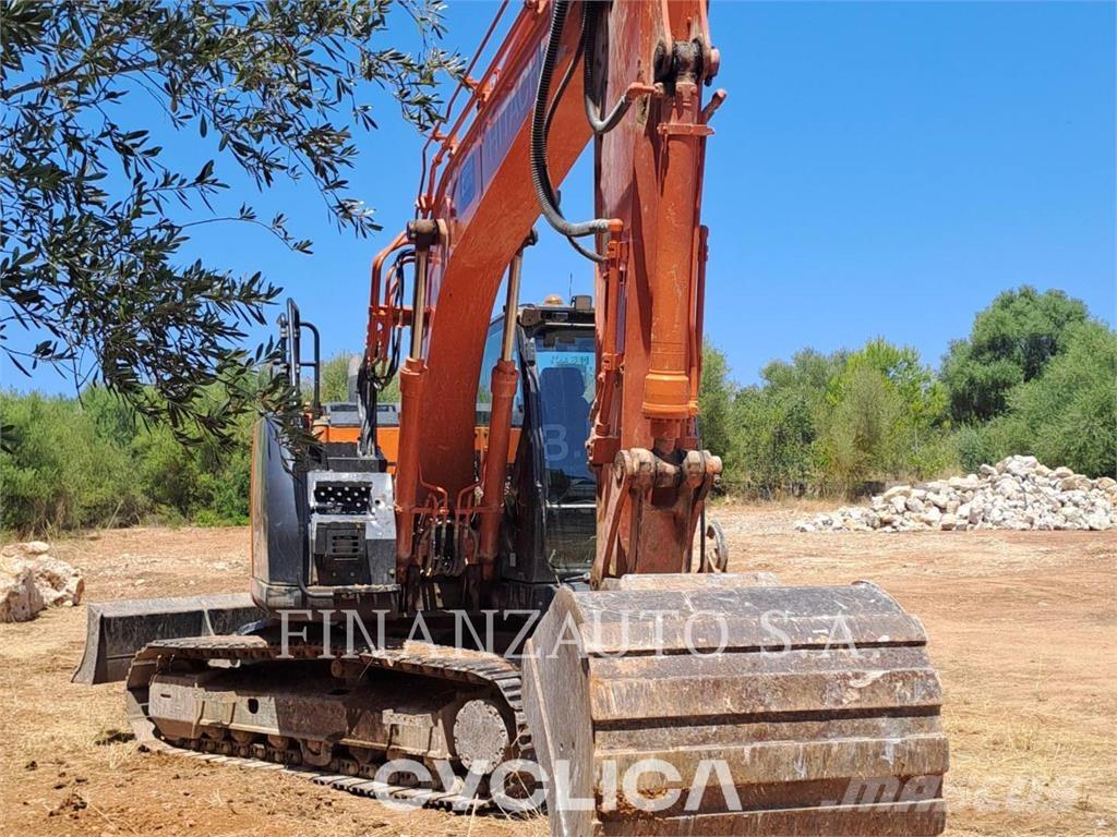 Hitachi ZX135 Bageri guseničari