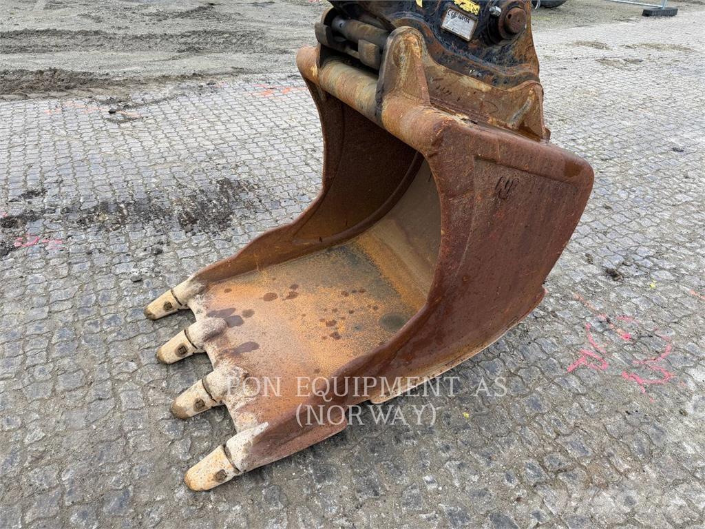 Hitachi ZX210 Bageri guseničari