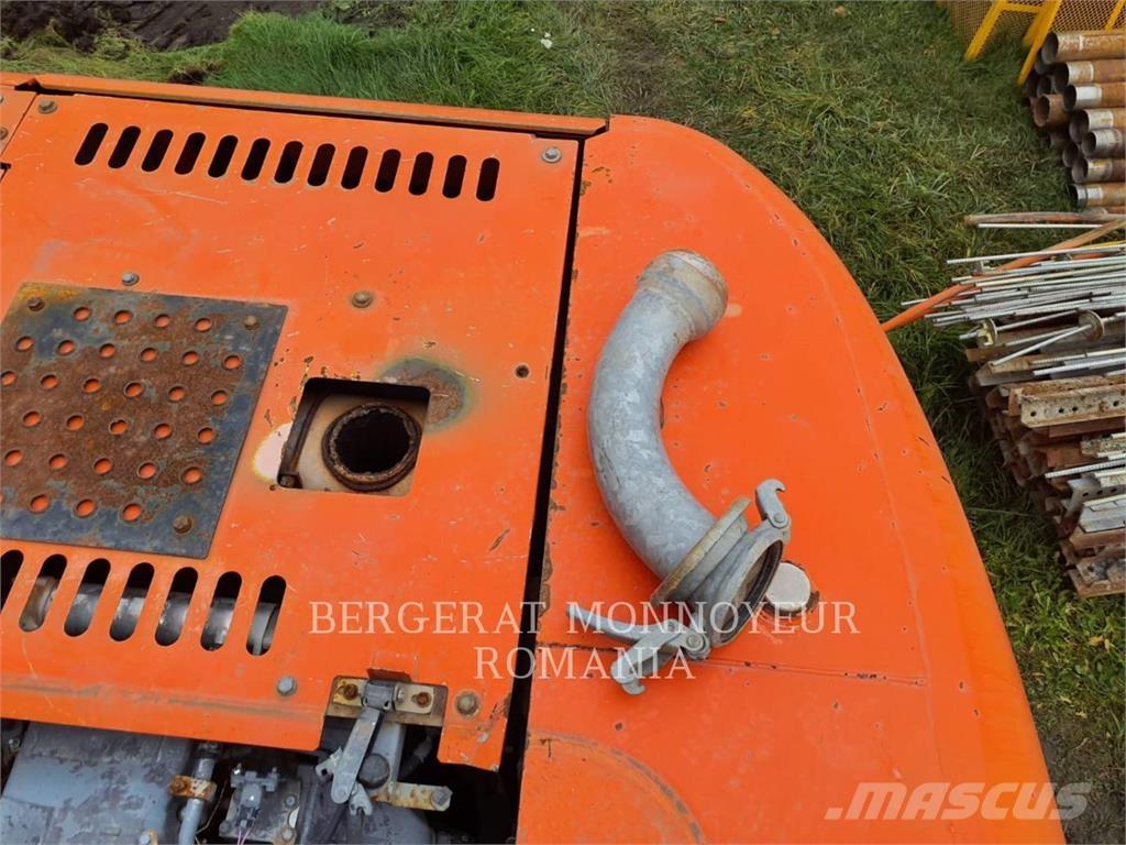 Hitachi ZX280LCN-3 Bageri guseničari