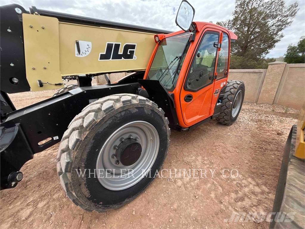 JLG 1055 Teleskopski viljuškari