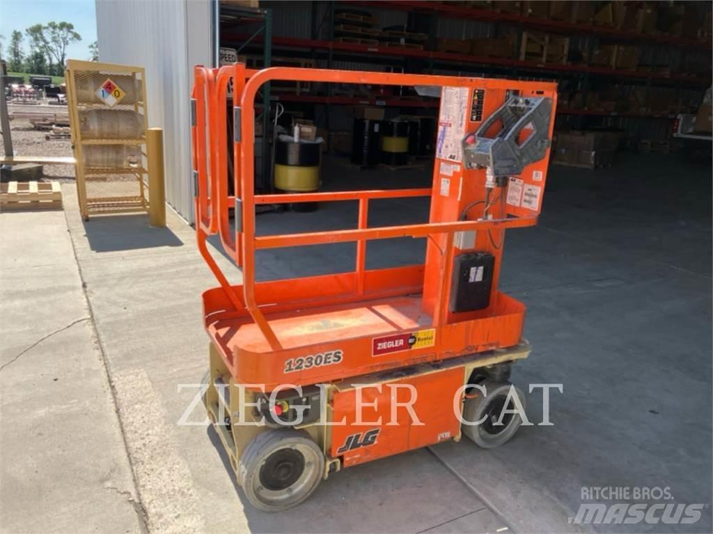 JLG 1230ES Makazaste platforme