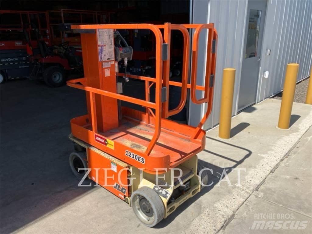 JLG 1230ES Makazaste platforme