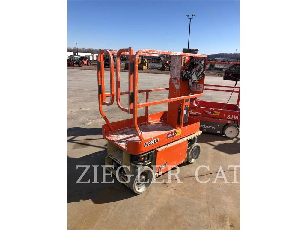 JLG 1230ES Makazaste platforme