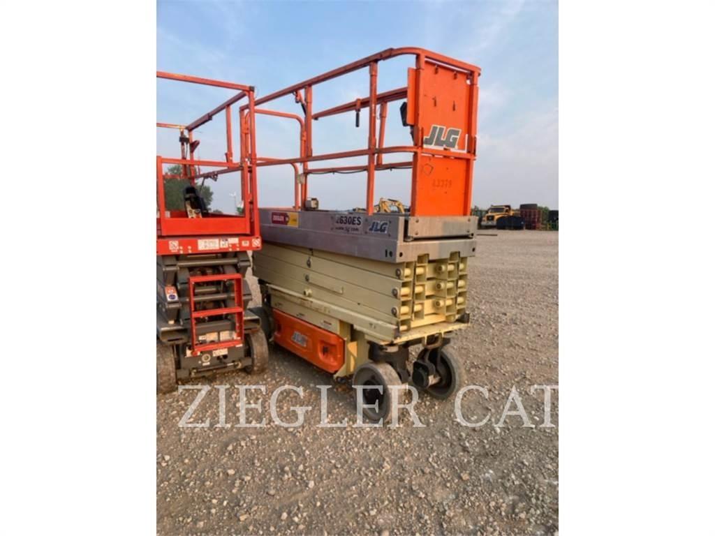 JLG 2630ES Makazaste platforme