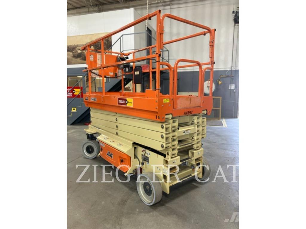 JLG 2646ES Makazaste platforme