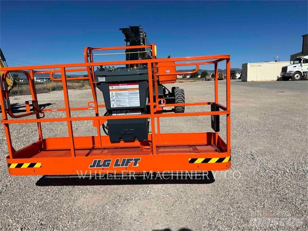 JLG 660SJ Zglobne podizne platforme
