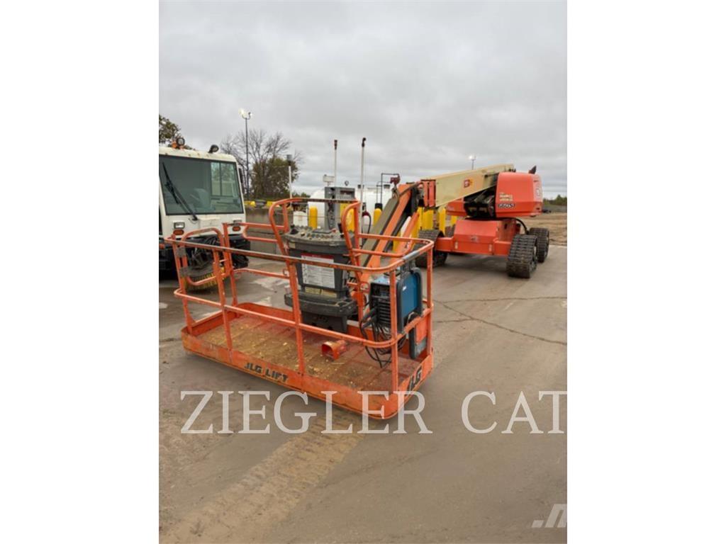 JLG 660SJ Zglobne podizne platforme