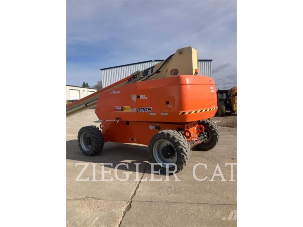 JLG 800S Zglobne podizne platforme