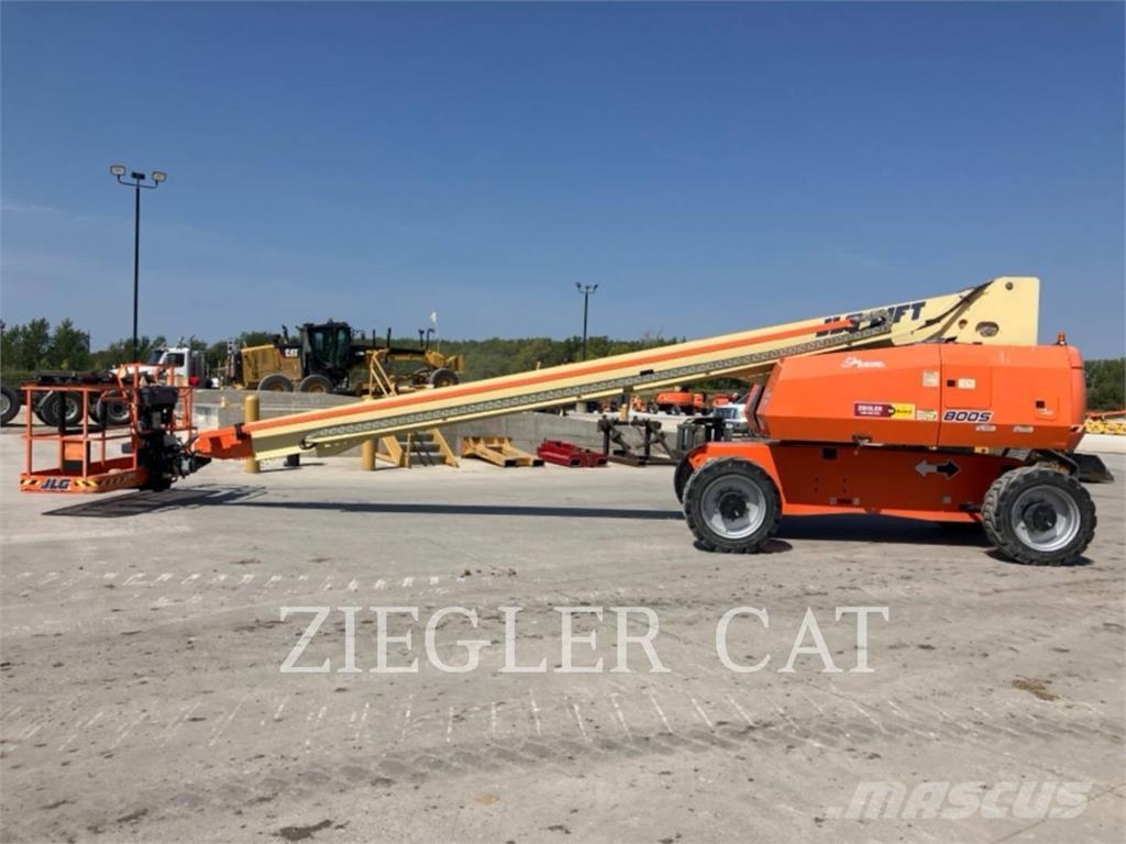 JLG 800S Zglobne podizne platforme