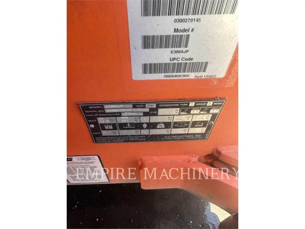 JLG E300AJP Zglobne podizne platforme