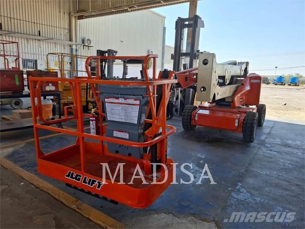 JLG E450AJ Zglobne podizne platforme