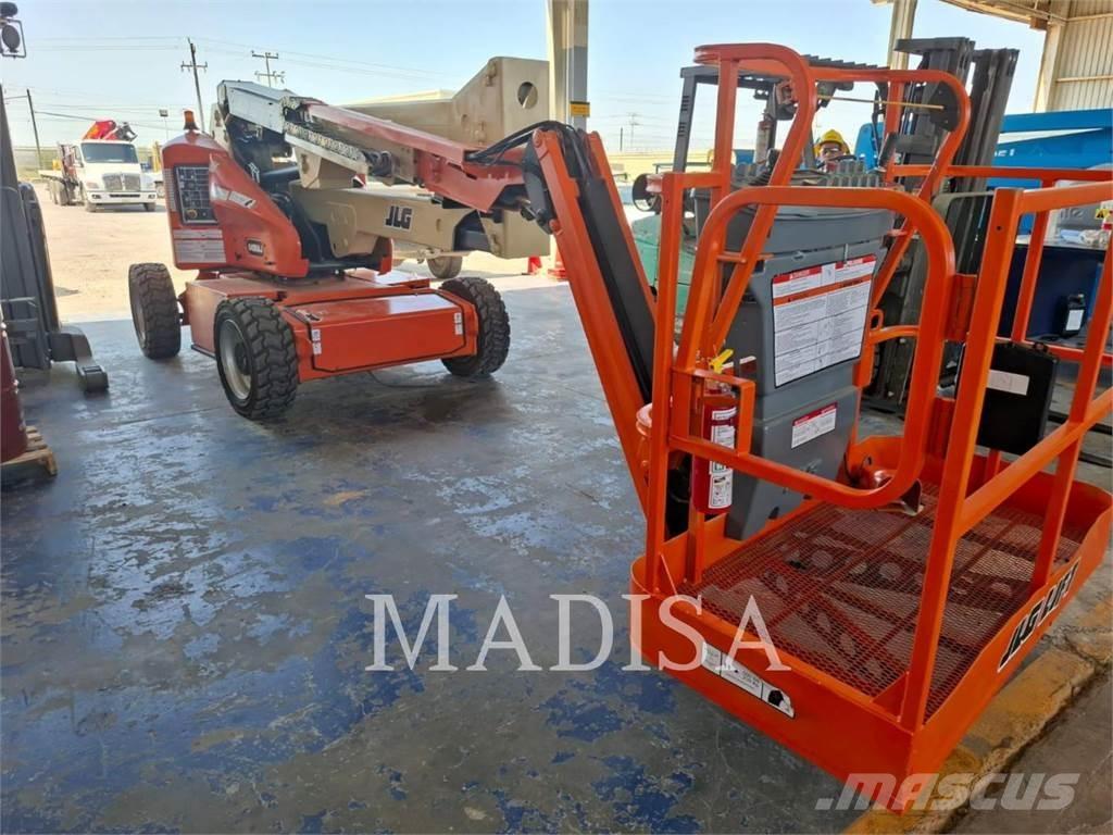 JLG E450AJ Zglobne podizne platforme
