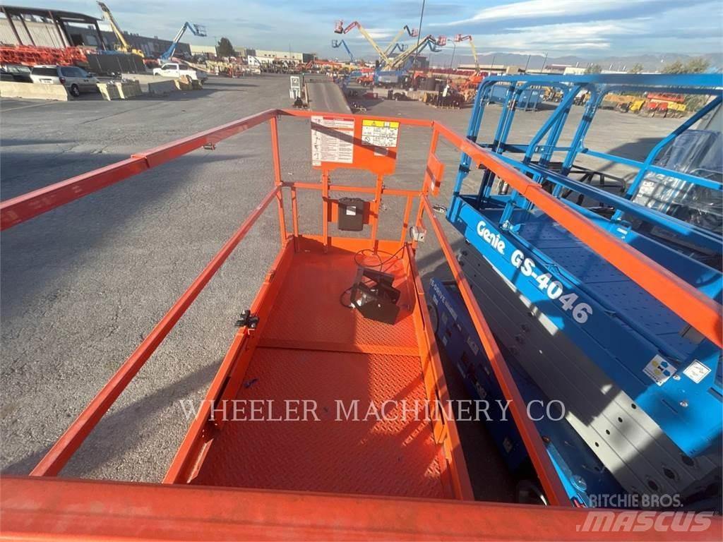 JLG ES2646 Makazaste platforme