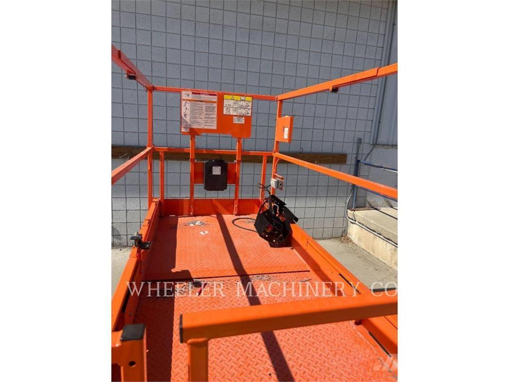 JLG ES2646 Makazaste platforme