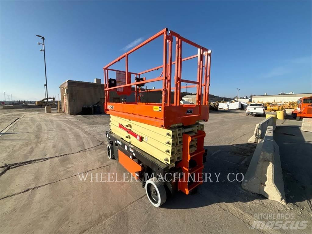 JLG R4045 Makazaste platforme