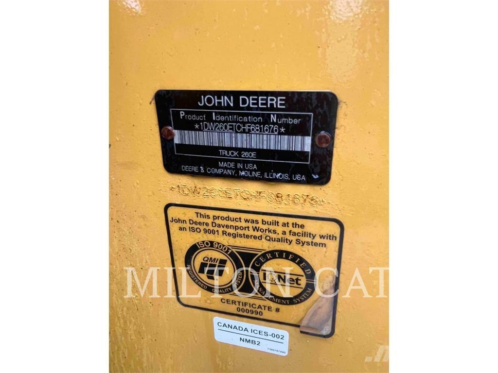 John Deere 260E Zglobni damperi