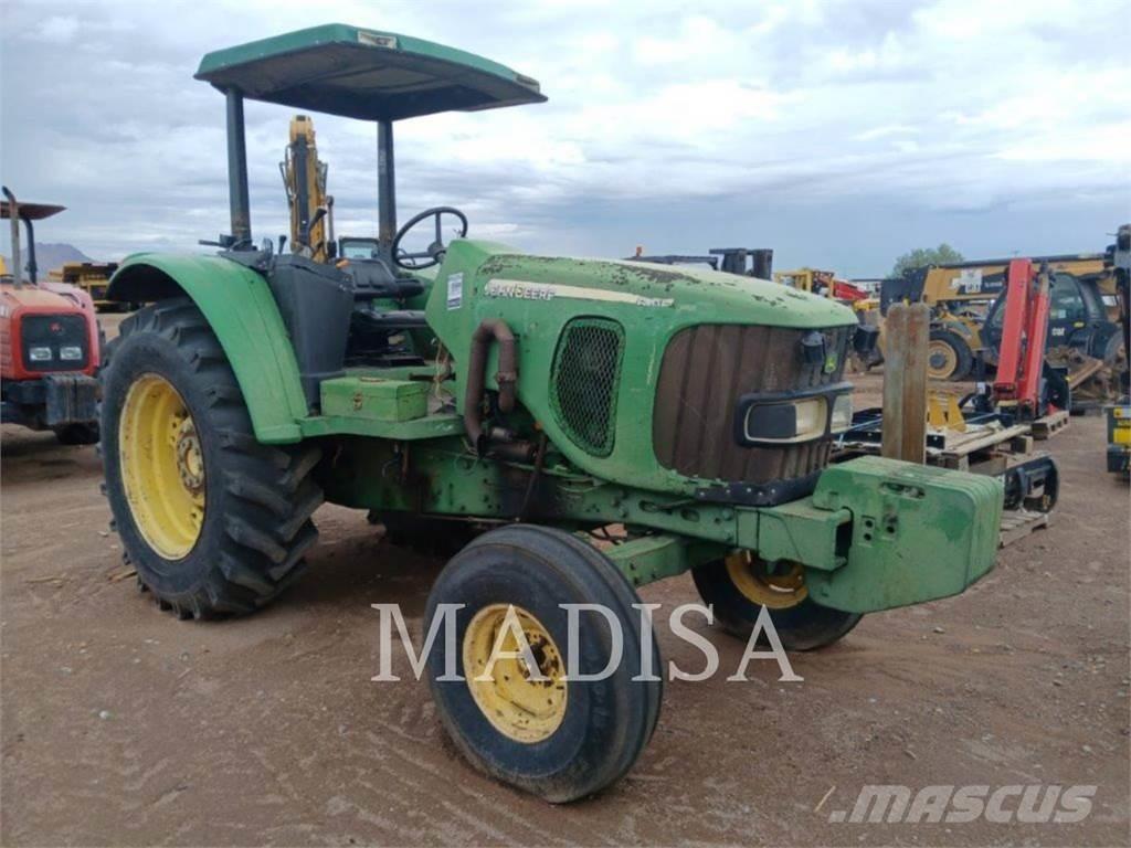 John Deere 6415 Traktori