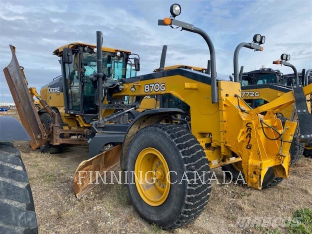 John Deere 870G Grejderi