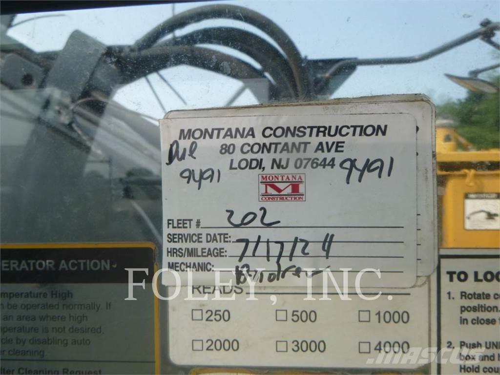 John Deere & CO. 245G Bageri guseničari