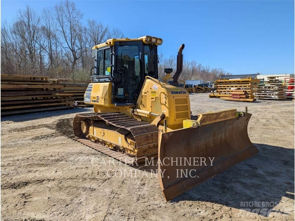 Komatsu D39PX-24 Buldožeri guseničari