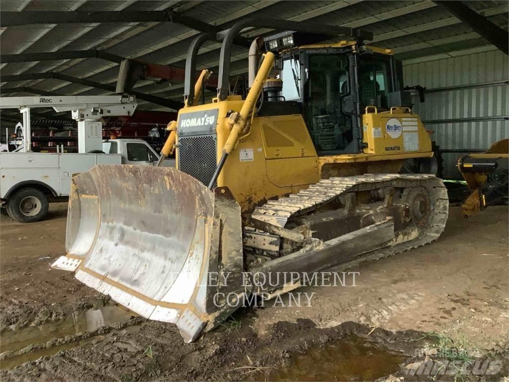 Komatsu D65EX17 Buldožeri guseničari