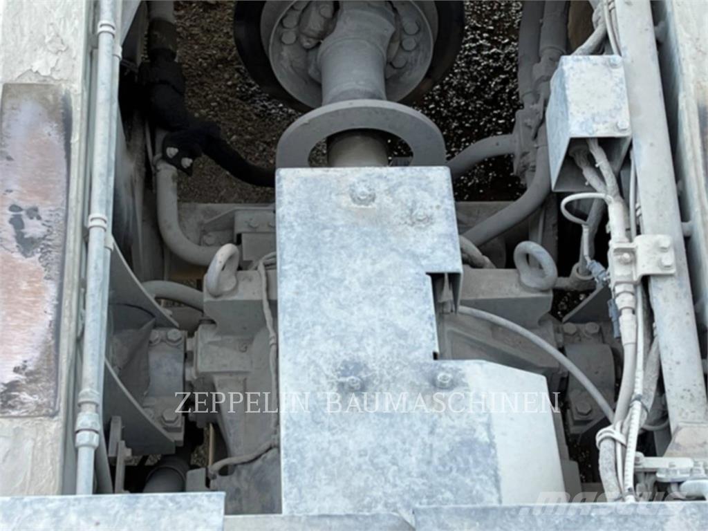 Komatsu HD405-7 Zglobni damperi