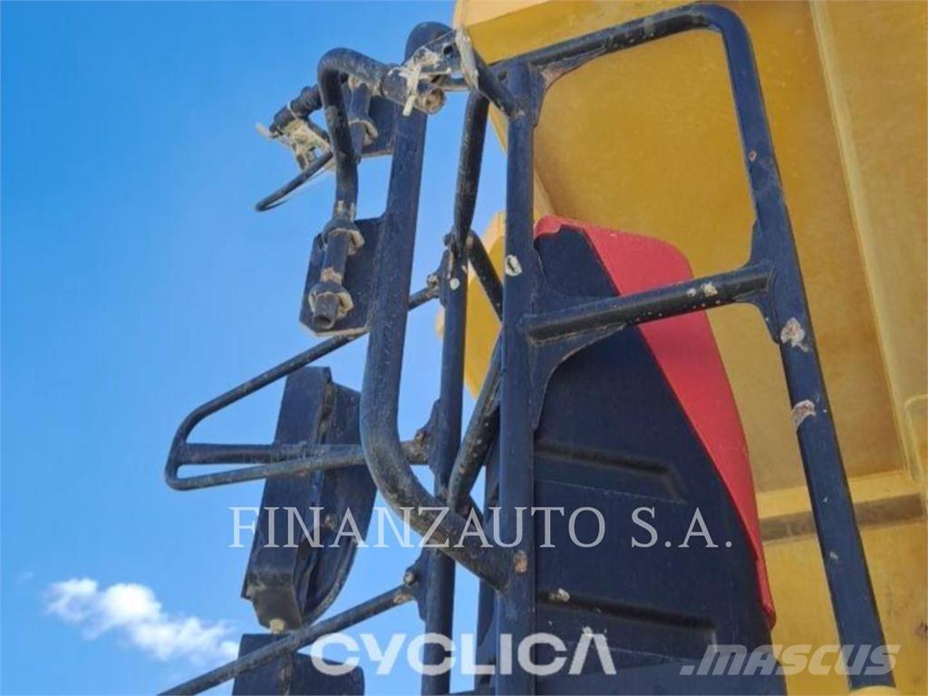 Komatsu HD465-7 Zglobni damperi