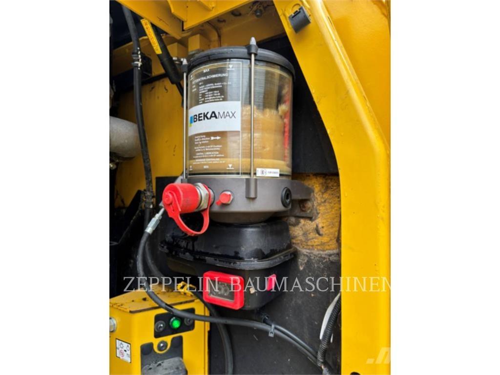 Komatsu PC170 Bageri guseničari