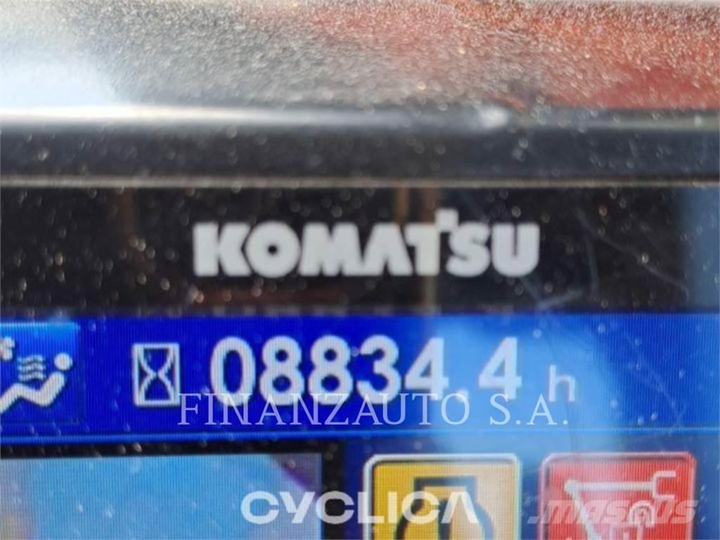 Komatsu PC210 Bageri guseničari