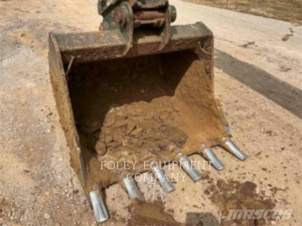 Komatsu PC210LCI11 Bageri guseničari