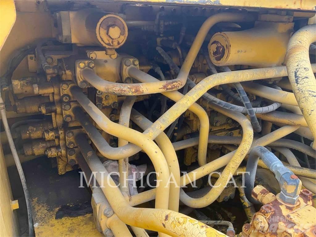 Komatsu PC750LC-6K Bageri guseničari