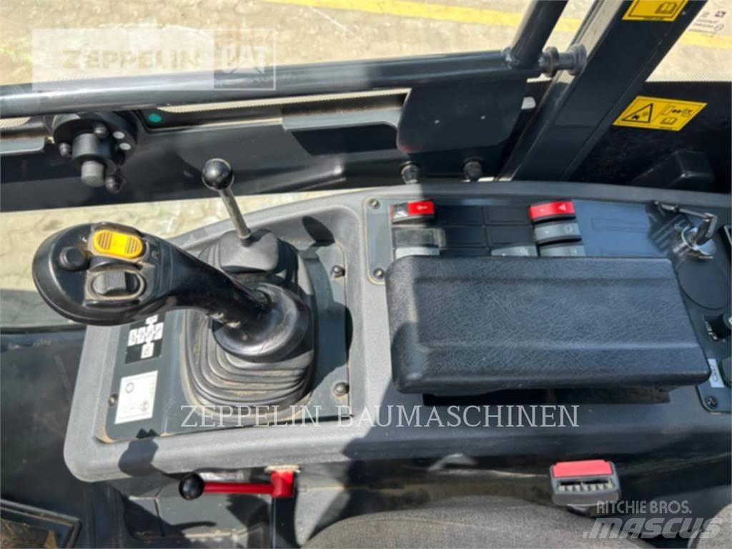 Komatsu WA80M-8EO Utovarivači na točkove